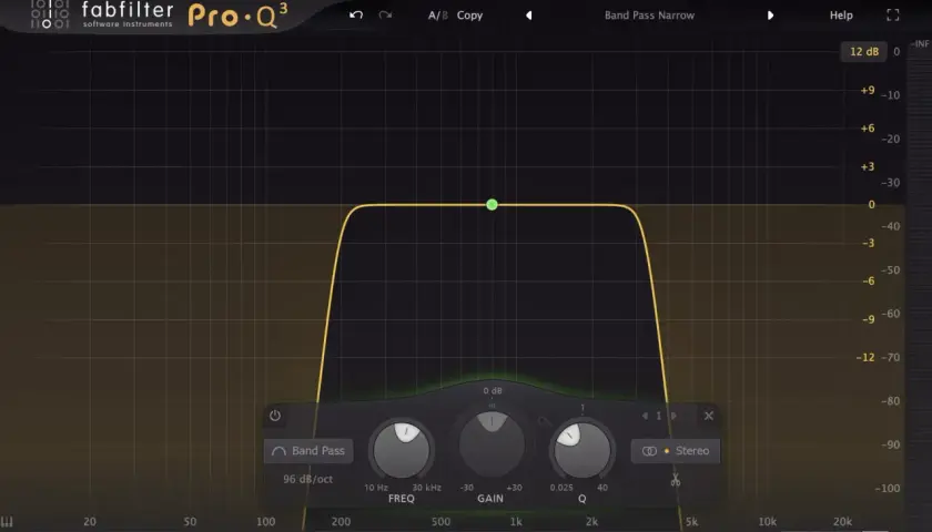 Ein Bandpassfilter in FabFilter Pro-Q 3, der Frequenzen in einem schmalen Bereich durchlässt.